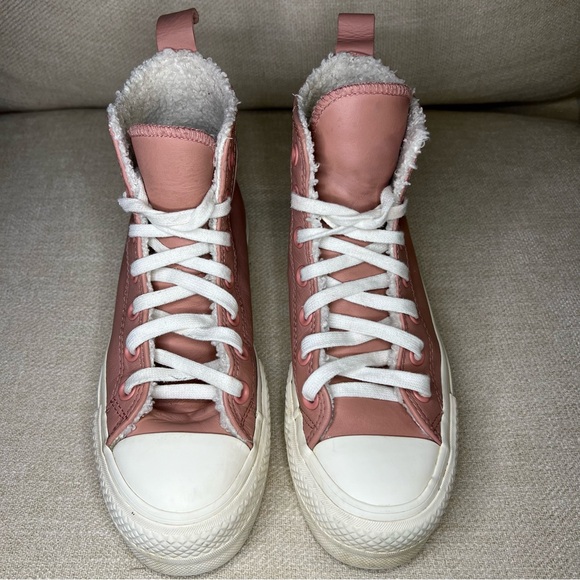 Converse  Platform Pink Leather  Fur Lining inside Sneakers Size 5 - Picture 2 of 7